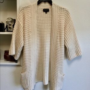 Cream sweater, Romeo and Juliet